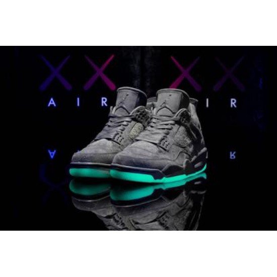 Air Jordan 4 KAWS Cool Grey